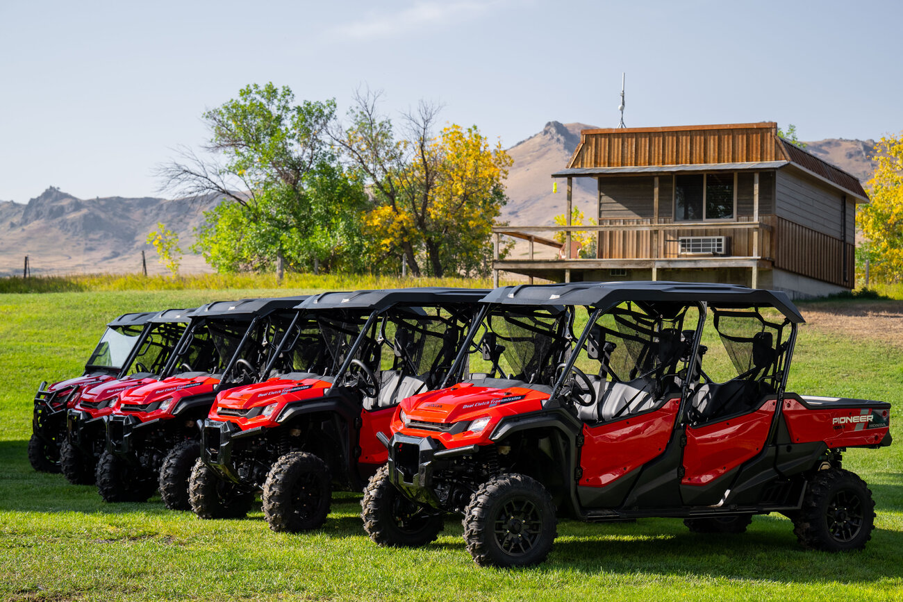 2023 HONDA PIONEER 6 DELUXE CREW CASCADE MONTANA AL2 7824