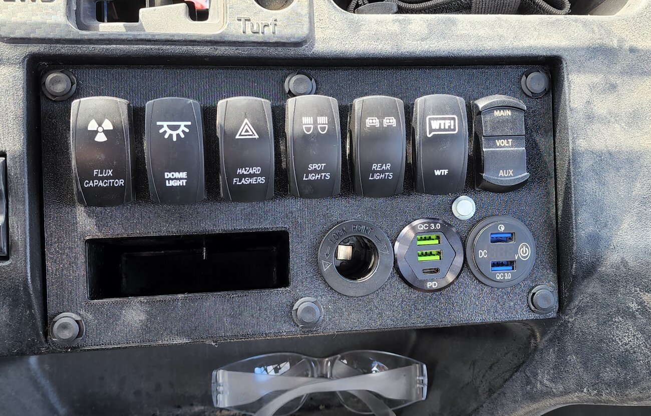 6 dash mounted