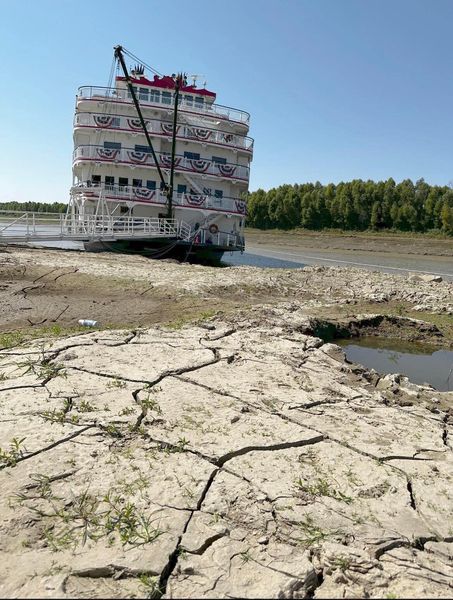 Mississippi going dry