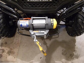 winch mount done 003 (Small).jpg