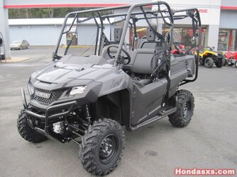 2015HondaPioneer700-6.jpg