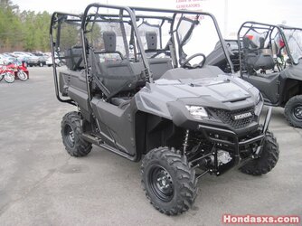 2015HondaPioneer700-9.jpg