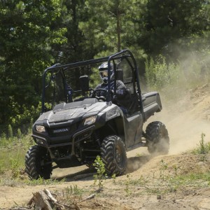 2014-Honda-Pioneer-Action-16