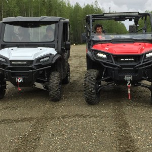 Highlifter 2.5 and stock tires VS CATVOS, 2" spacers and 30" tires