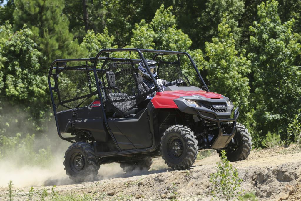 2014-Honda-Pioneer-Action-03