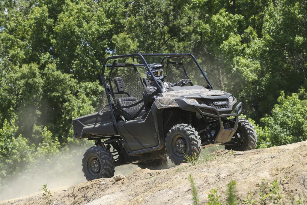 2014-Honda-Pioneer-Action-05