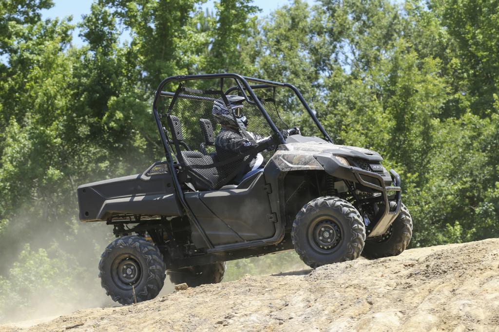 2014-Honda-Pioneer-Action-06