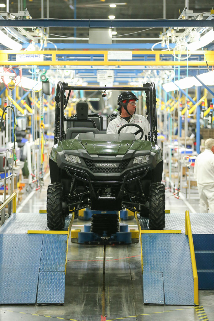 2014-Honda-Pioneer-Factory-02