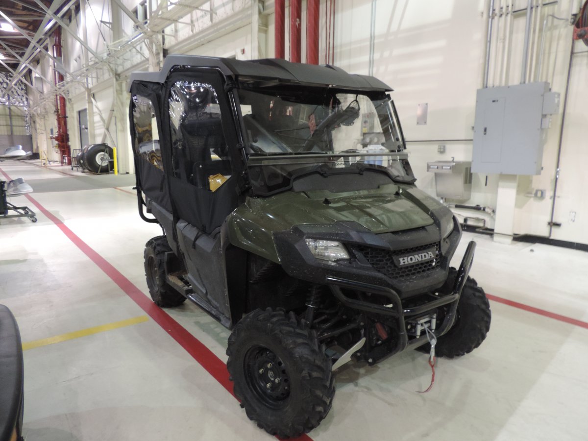 soft cab hard roof and winch and 2 piece